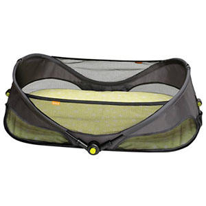 BRICA Fold N' Go Travel Bassinet